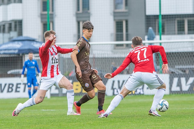 NBA最新动态：湖人裁员签约，勇士球员伤情未定，克拉克森赛季报销.